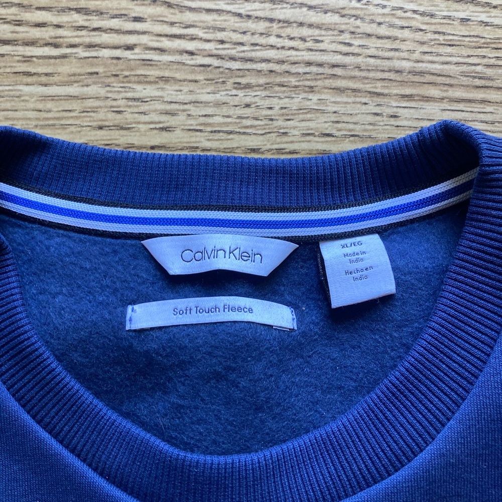 XL/EG Calvin Klein, men’s pull over sweater. - Picture 7 of 9
